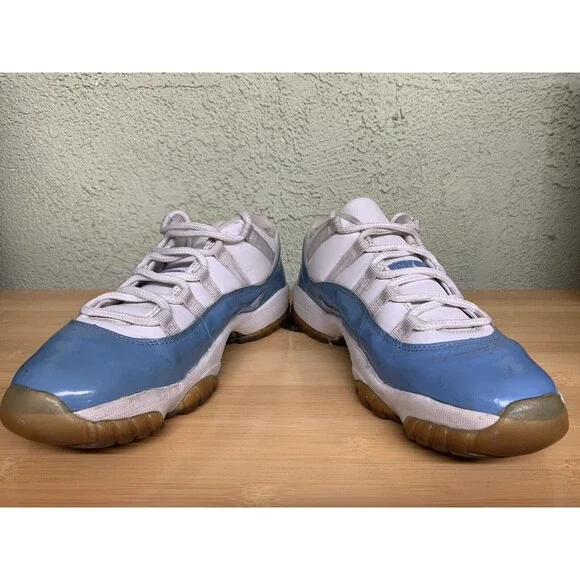 2001 Nike Air Jordan XI 11 Retro Low WHITE COLUMBIA BLUE Space